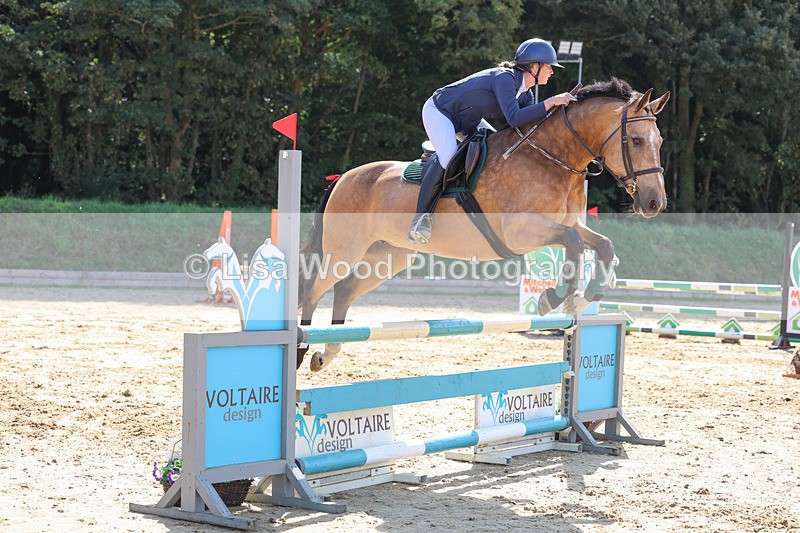 3E7A0930 - Class 4: Senior British Novice/90cm open