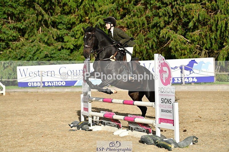 251004A-163958-02161 - Classes 10 & 11 80cm