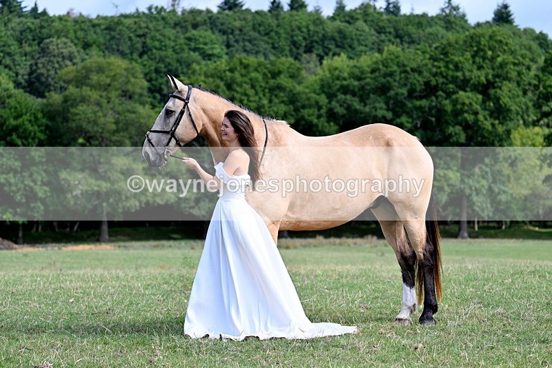 WJ7_6312 - Zoe & Fred Wedding Dress Shoot 09-08-25