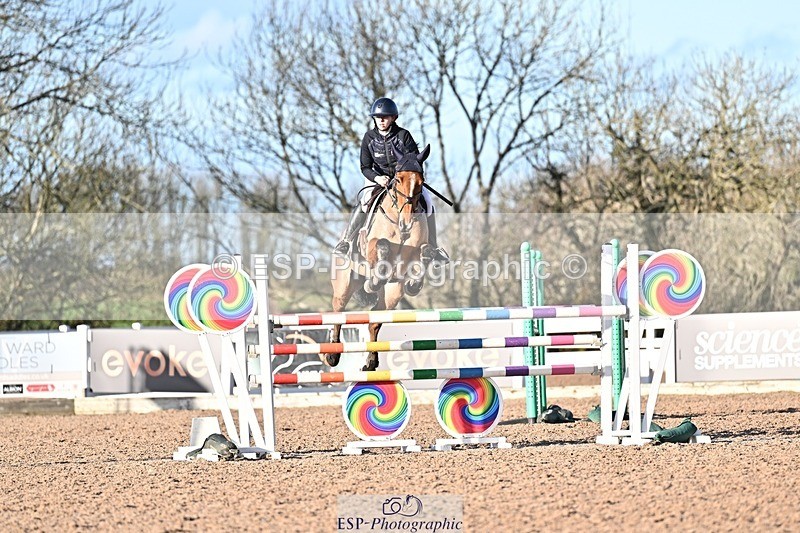 251203-135041-00729 - Cls 5 Foxhunter and 1.20m Open