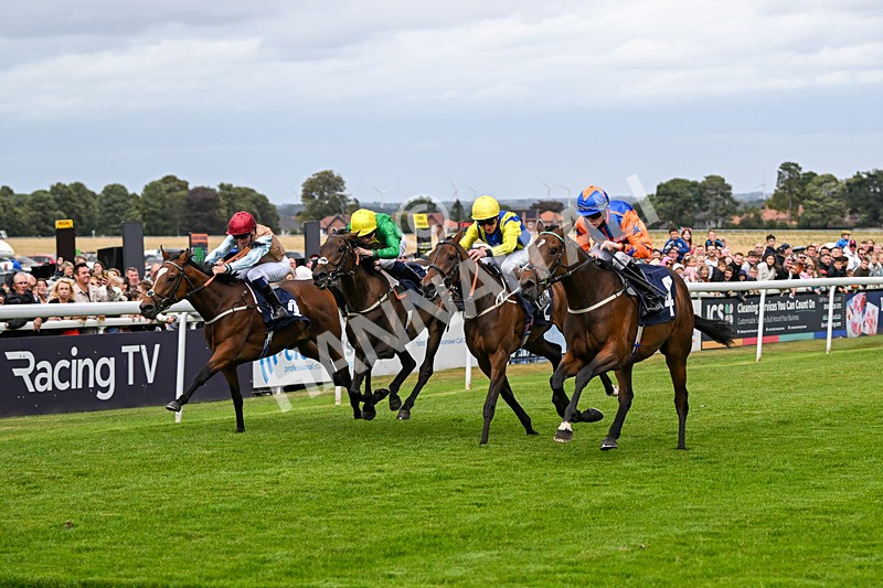 250824-Race 3-Blueandtangerine-3244 - Race 3