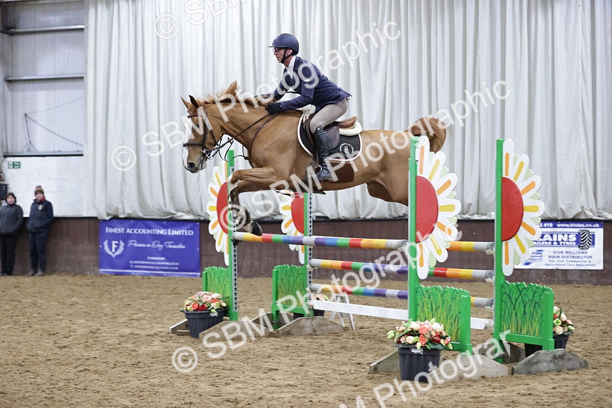 SBM_001210 - Class 4 - Senior Newcomers/ 1.10m Open