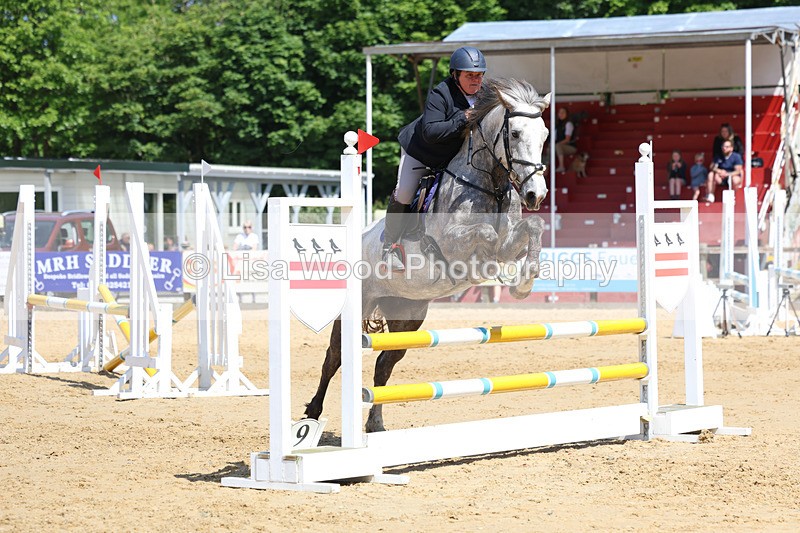 3E7A9548 - Class 8: Senior 80cm