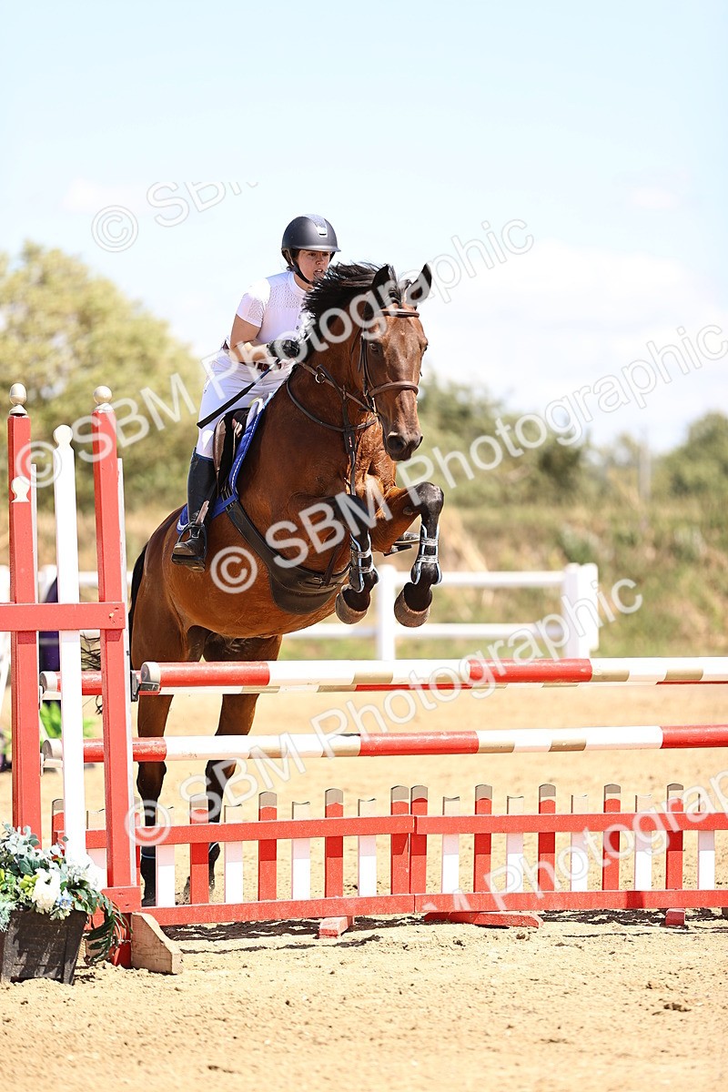 SBM_014832 - Class 15 - Senior Newcomers - 1.10m Open