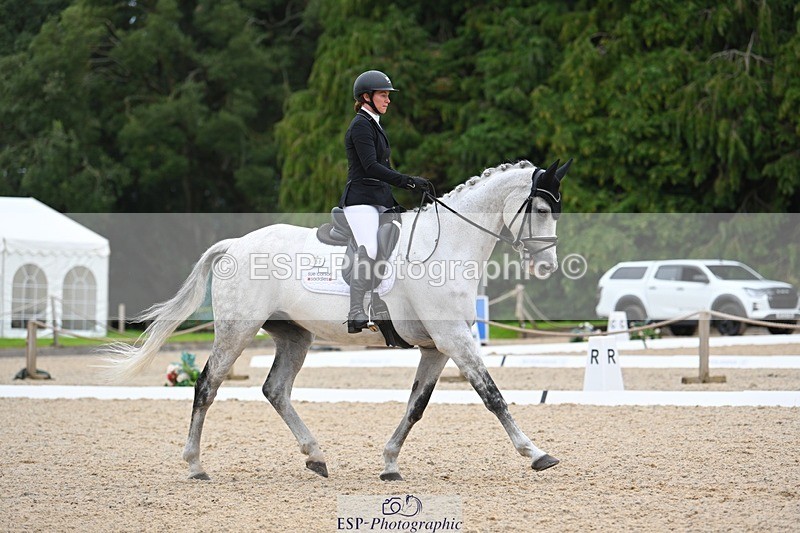 230813-174406-08727 - Cls 14 Medium Silver 16.45 to End