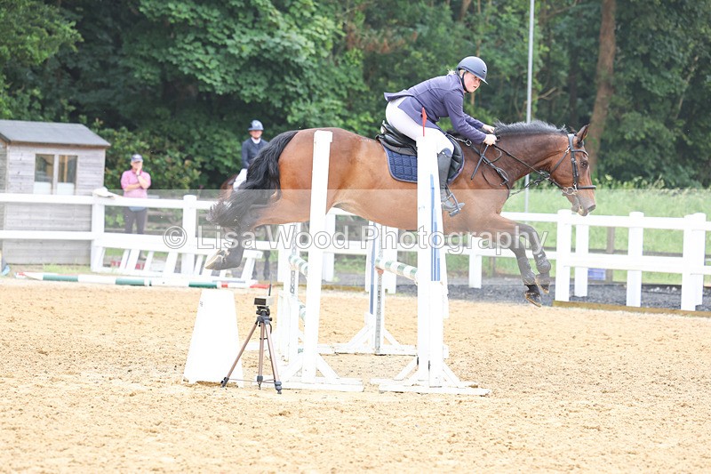 3E7A5568 - Class 4: Senior British Novice/90cm open