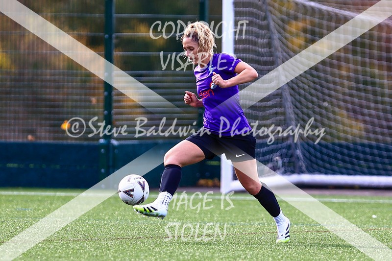 1DX30874 - 2025-10-05 FC Abbey Meads Ladies V Purton  Kingsdown FC Ladies
