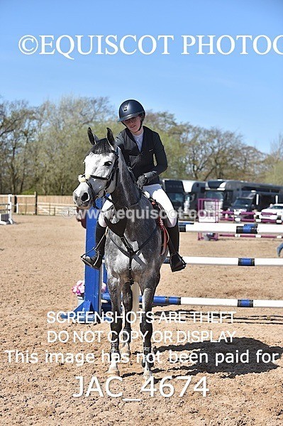 JAC_4674 - CLASS 11 SAT Andrew Hamilton Coach, RHS Foxhunter Championship Qualifier