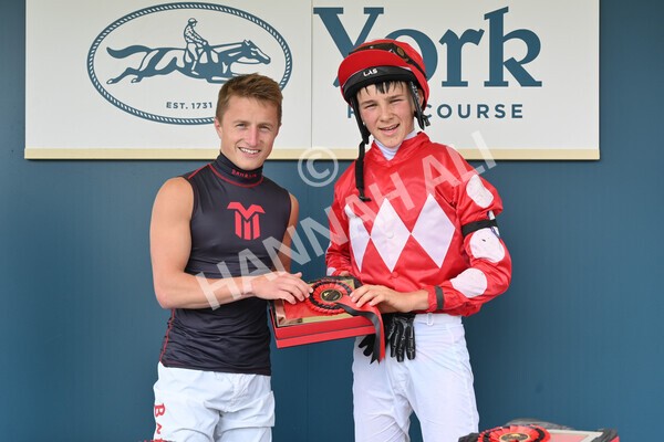 yr04092022p1-80 - 12.30pm 148cm Conditions Pony Race