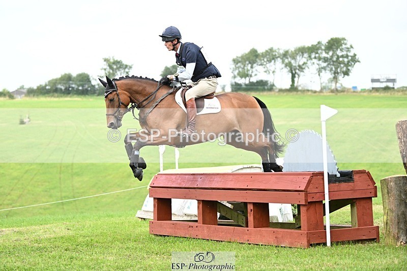 240831A-121837-02078 - 164-William.Fox-Pitt-HARDINGVILLE.LAGOON