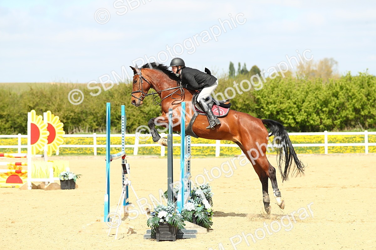 SBM_001376 - Class 5 - Senior Foxhunter 1.20m