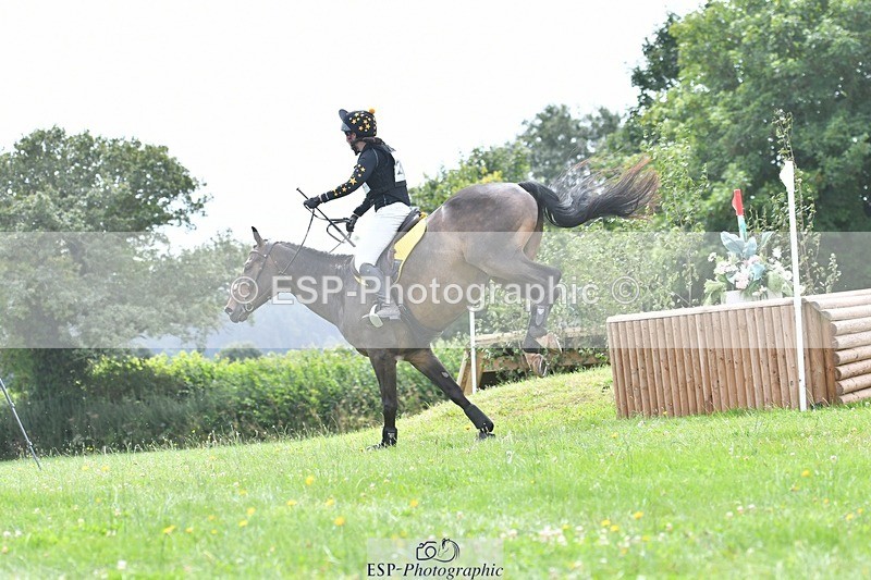 240803-135754-07043 - 211-Bethany_Hull-CARRICK_DIAMOND_OLIVER