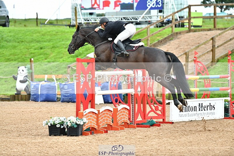 230723A-100044-10741 - Cls 4, 2 Star Small 1.30m