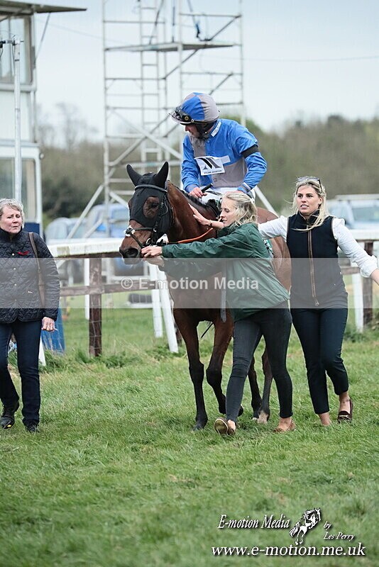 PtP 130425 427 - Edgecote Races 13/04/25