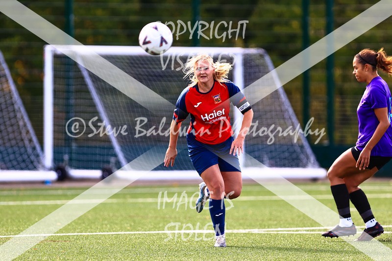 1DX30396 - 2025-10-05 FC Abbey Meads Ladies V Purton  Kingsdown FC Ladies