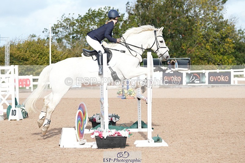 251005-102418-02533 - Cls 22 British Novice and 90cm