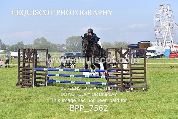 BPP_7562 - CLASS 6 Nisbets Fresh From The Farm & The Golf Inn 1.00m Amateur Championship
