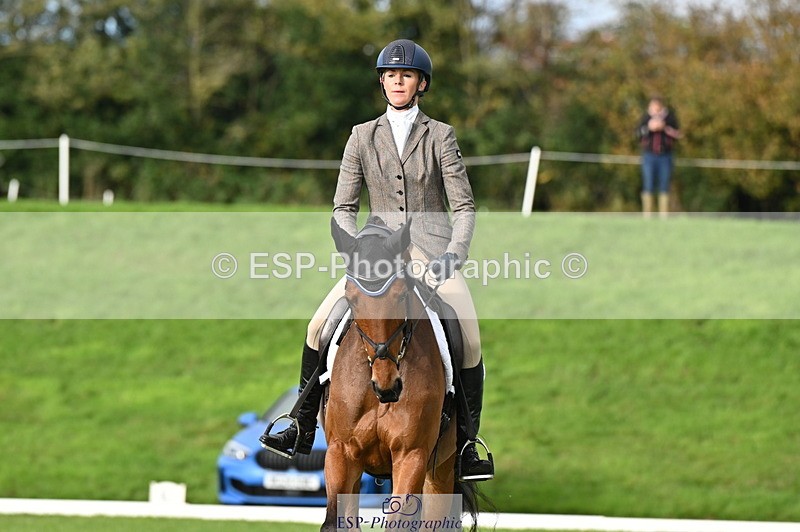 251024A-101700-08021 - F-453-Lucy.Lloyd