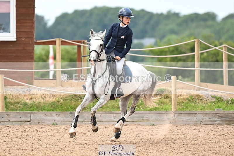 240630A-131313-13600 - Cls 25 HOYS 138cm Qualifier