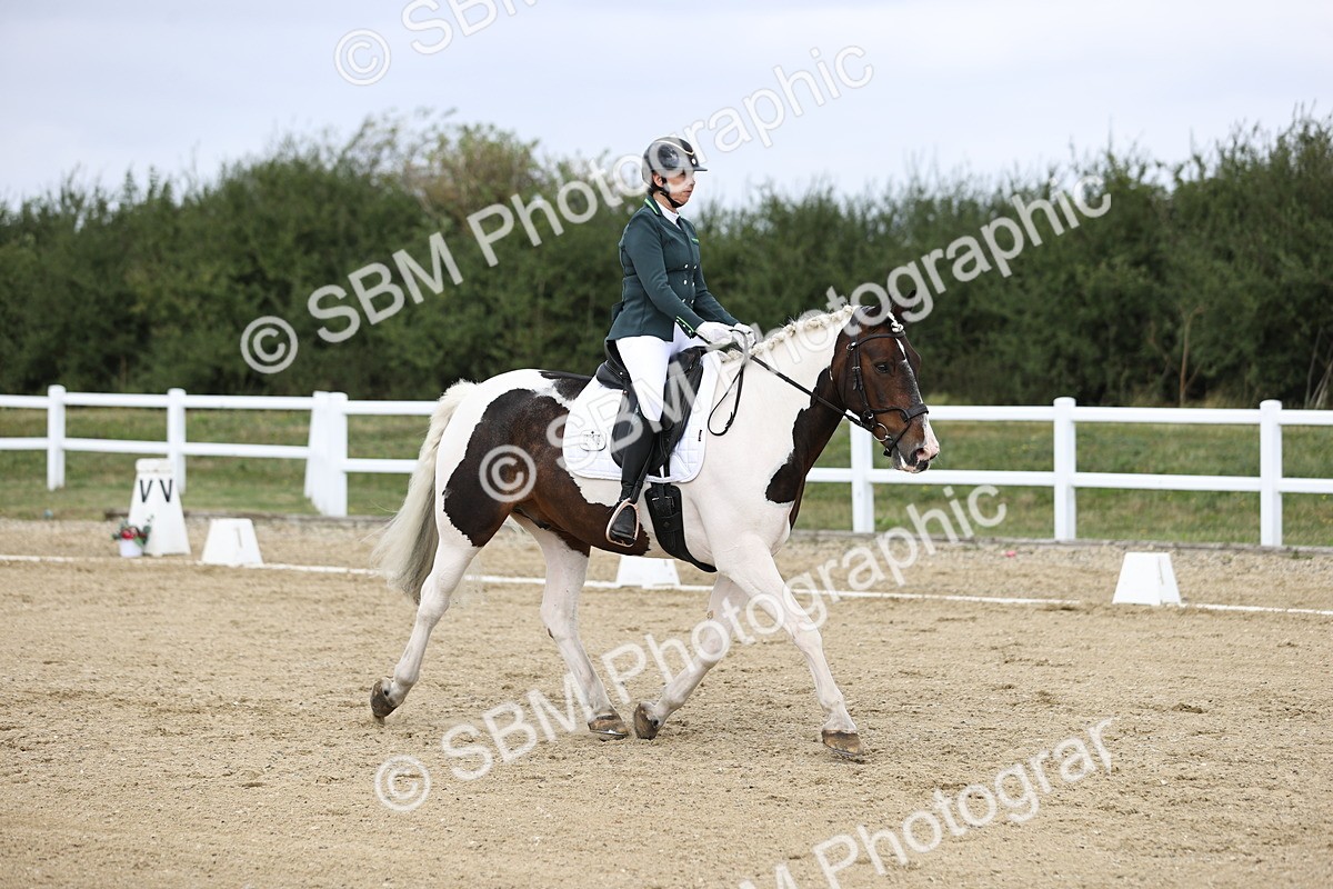 SBM_016784 - Class 14 Novice 23 - 11.53-12.56