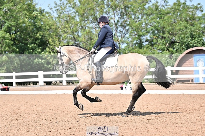 250816-121528-03968 - 082-Sarah.DavisWinston.Classic.Gold