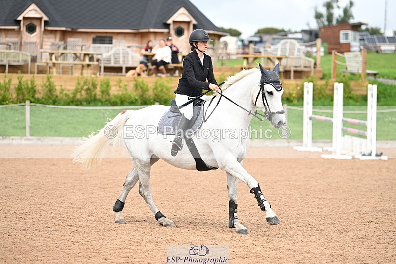 240908A-133920-04051 - Cls 15 U21 Intro 90cm-1.00m  Team Comp
