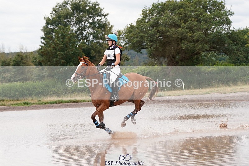 250802A-110632-02100 - B-063-Beth.Jones-FANTASY.CHILLI.(GB)