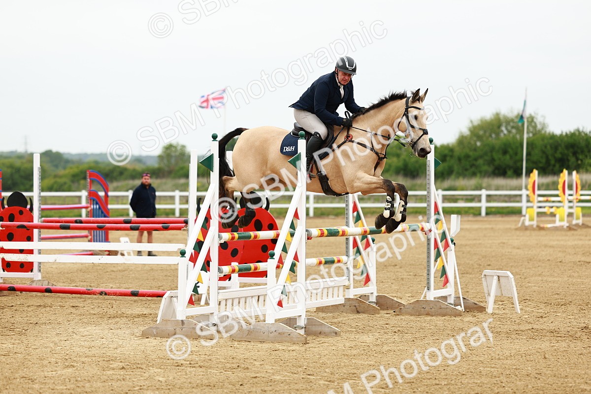 SBM_001029 - Class 4 - Senior Newcomers - 1.10m