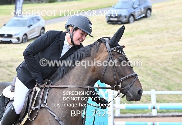 BPP_7929 - CLASS 16 FRI GFS Saddles Senior Newcomers/1.10m Open