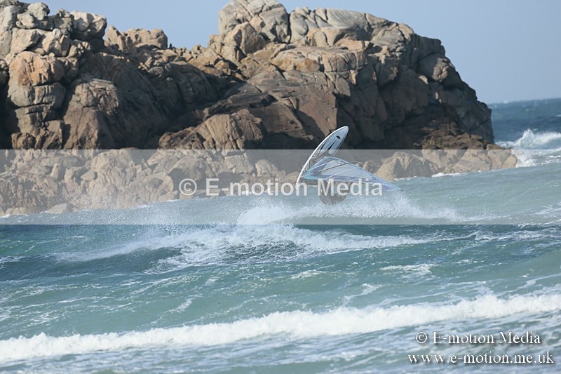 WS 020413-255 - Windsurfing