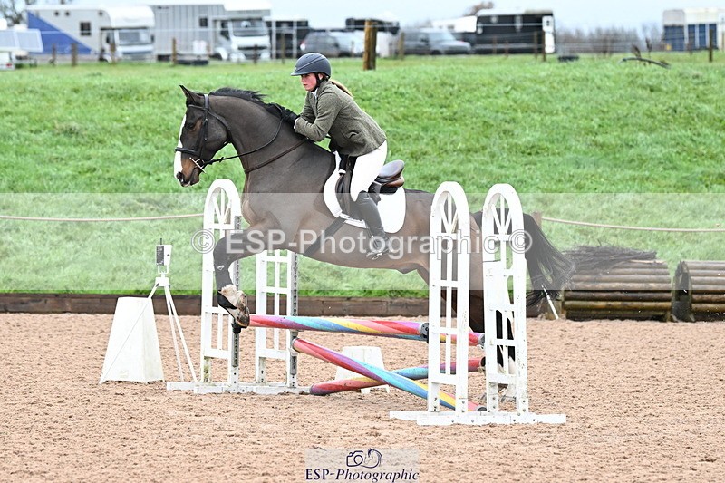 231203A-100405-00320 - Cls 14+15 Club and Schools 70cm