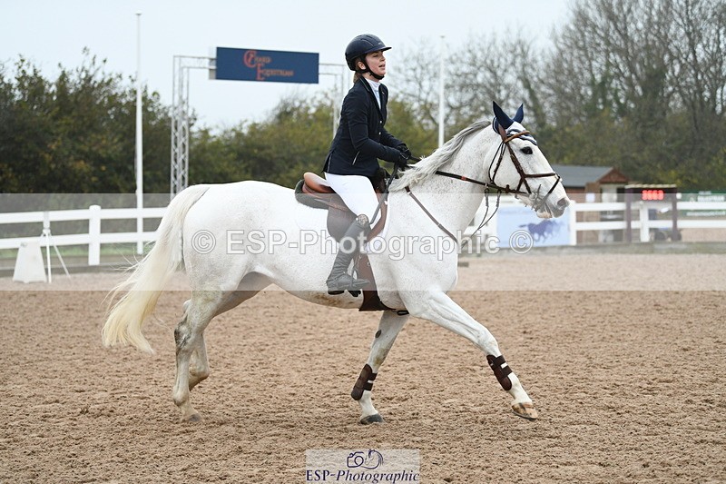 241103A-104619-07574 - SUN Cls 21 Snr Newcomers and 1.10m Open