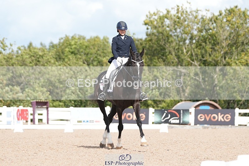 250906-115535-02060 - 034-Jasmine.SmithNigrasine.Rain