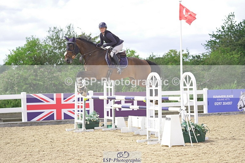 230729A-145750-06727 - Cls 24 1.05m Amateur Quali