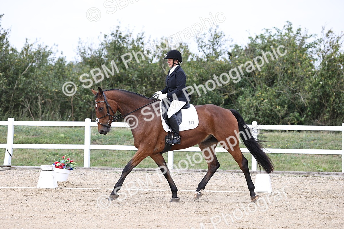 SBM_017503 - Class 14 - Novice 23 - 13.52-14.55