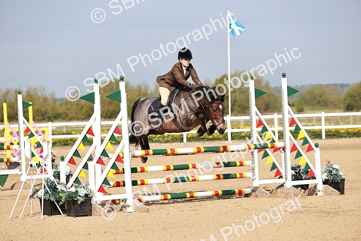  - Class 21 - Senior British Novice - 90cm
