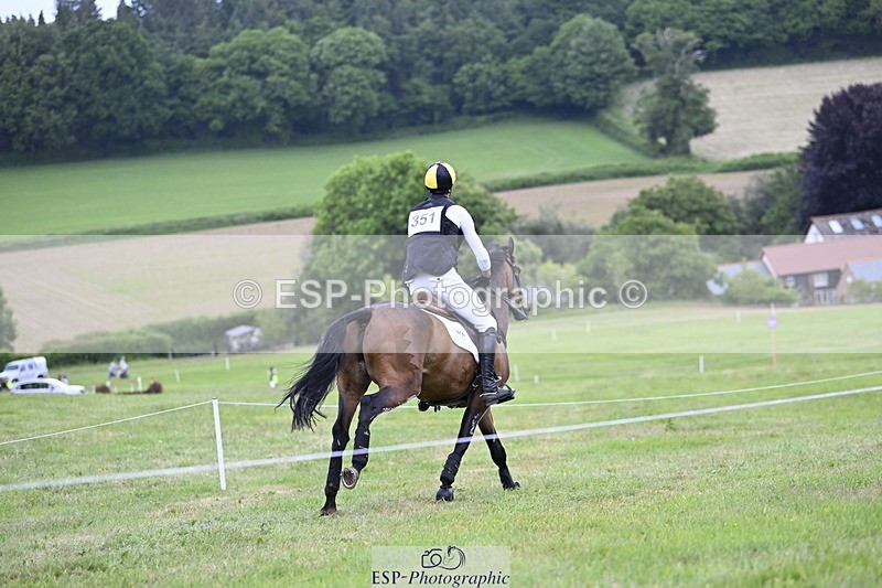 250524A-124555-10256 - B-351-Will.Rawlin-MACKENZY