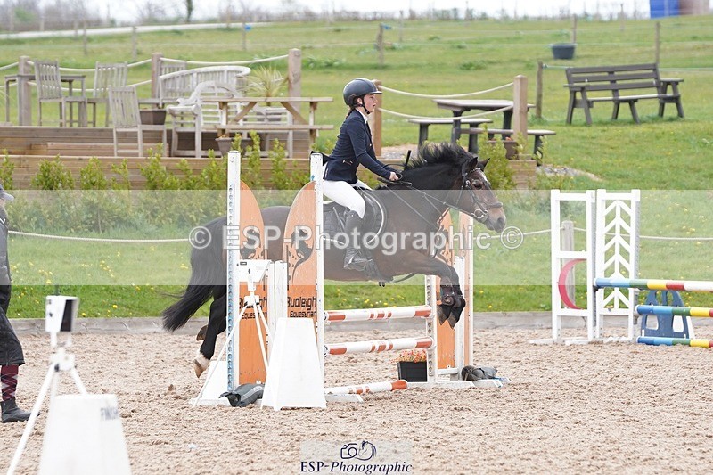 250414-130020-00842 - 70cm Round 2