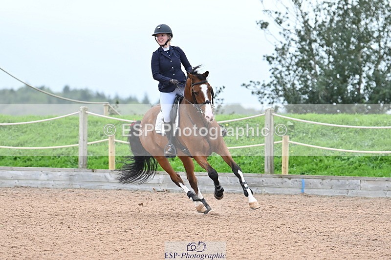 231013A-142715-02698 - Cls 9 Foxhunter & 1.20m Open