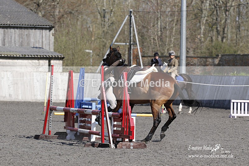 _EST0827 - Bourne Valley Riding Club Winter Showjumping 27/03/22