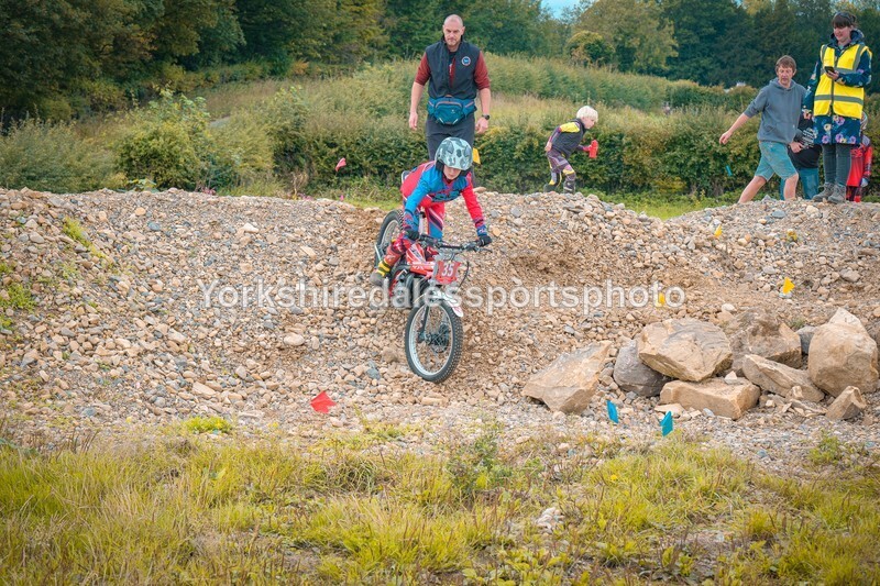 DSCF0164 - Ripon MC Trial 27/09- kids