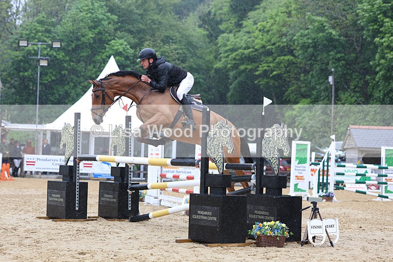 3E7A7068 - Class 7: Senior Newcomers/1.10m open
