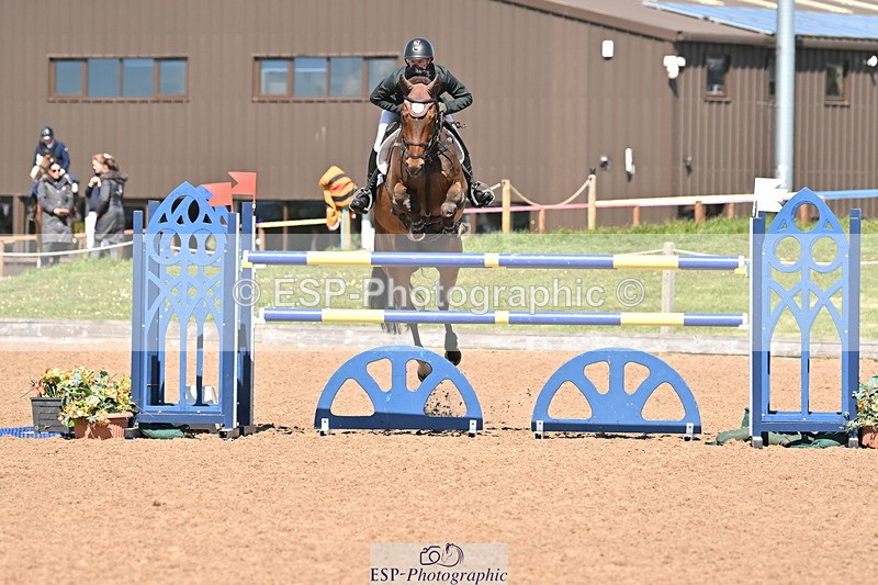 240418A-115945-02757 - Cls 5, 2 Star Medium Tour 1.35m