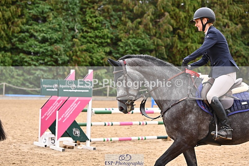 250817A-111119-04041 - Cls 16 Snr British Novice