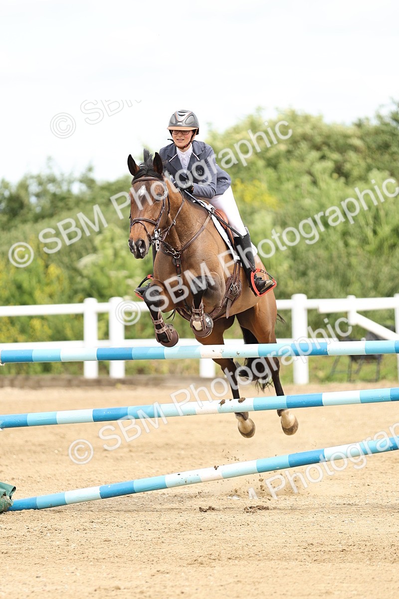 SBM_000964 - Class 4 - Senior Newcomers - 1.10m