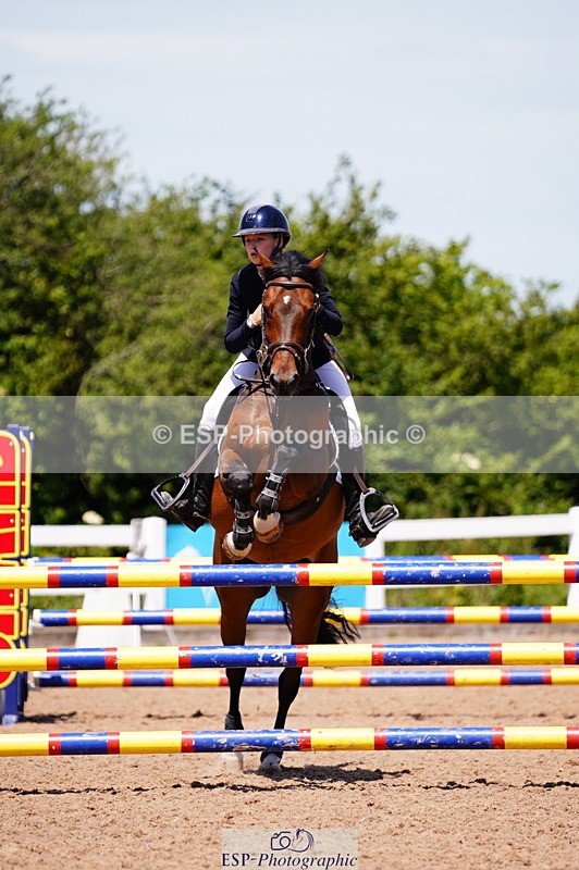 240629A-120548-05186 - Cls 18 Newcomers and 1m Open