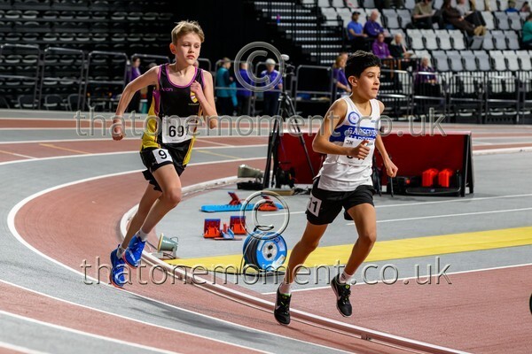 Age26SUN-910435 - Track Male Set Two