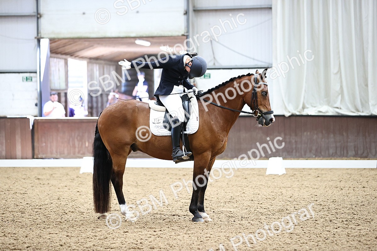 SBM_001862 - Novice 4 - 11.15-13.22