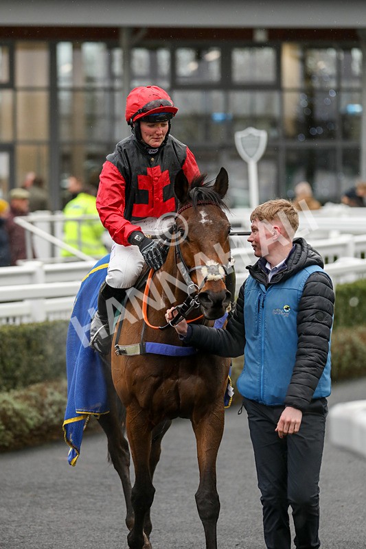 281223-Race 1-Trac-3044 - Race 1