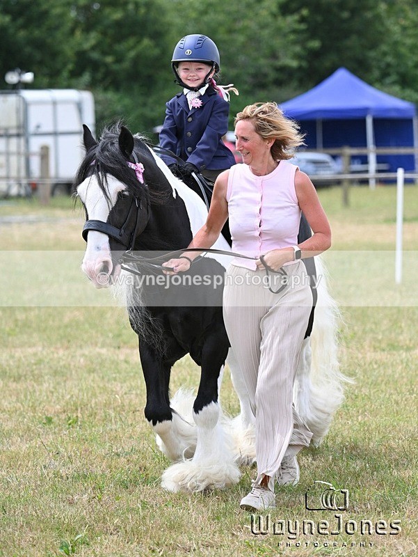 WJ7_3542 - Nancy & Churchill's first Show 22-06-25